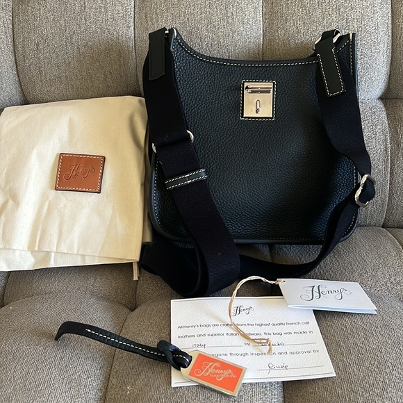 Dooney & Bourke Henrys Crossbody Black - Picture 10 of 10